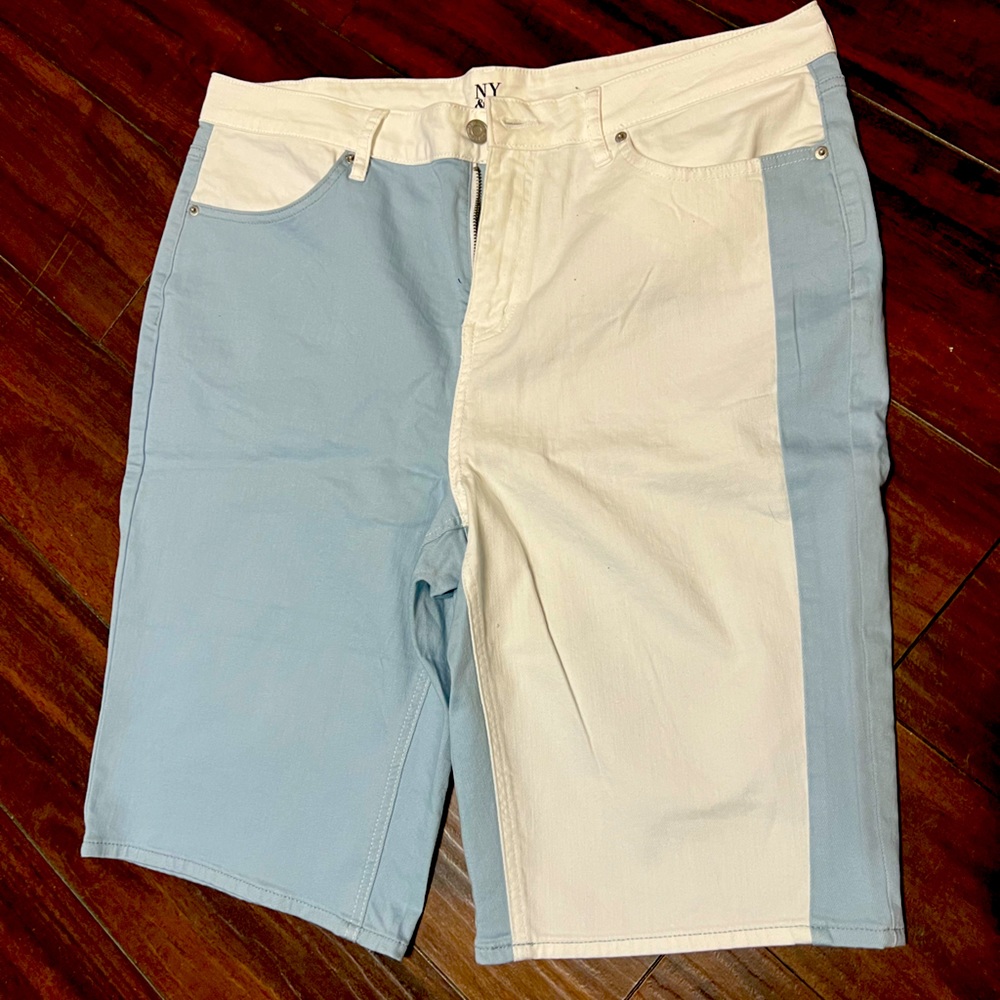 NY&C Women’s 13 inch color block denim shirts. Size 20.